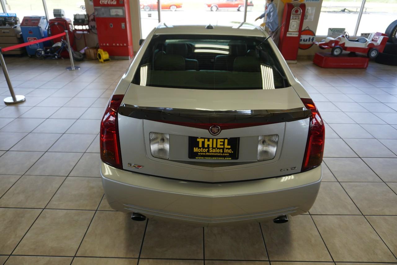 Cadillac CTS  2004