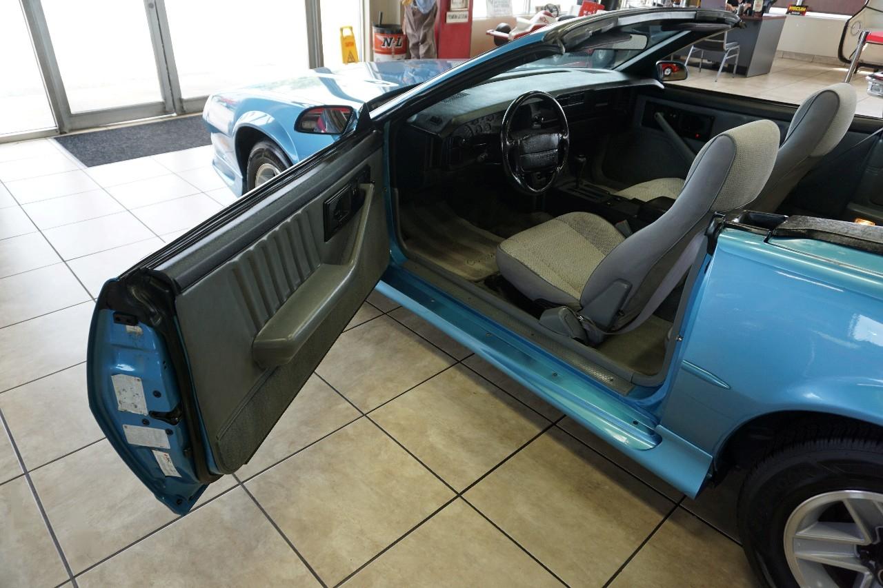 Chevrolet Camaro  1991