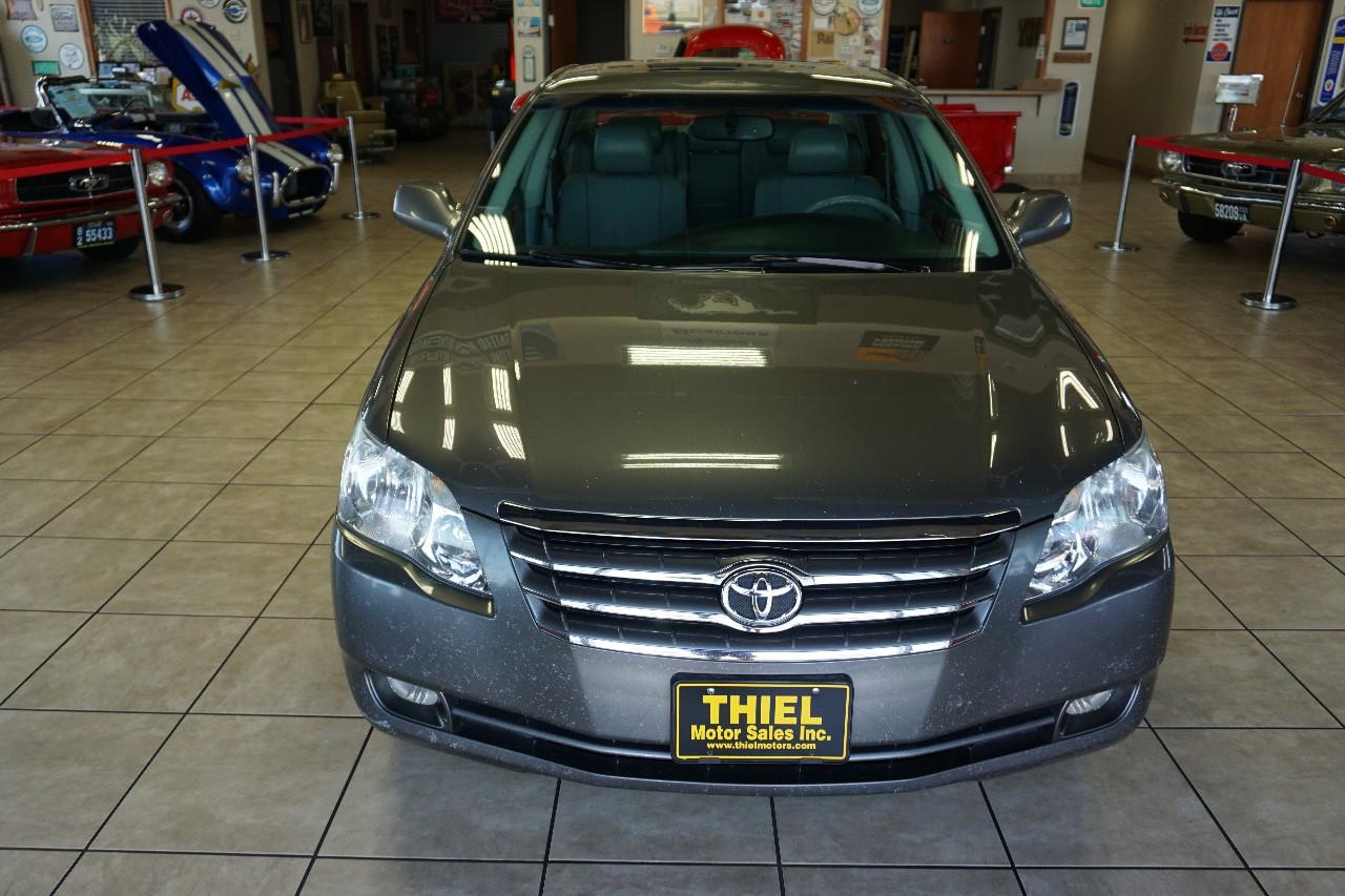 Toyota Avalon  2006