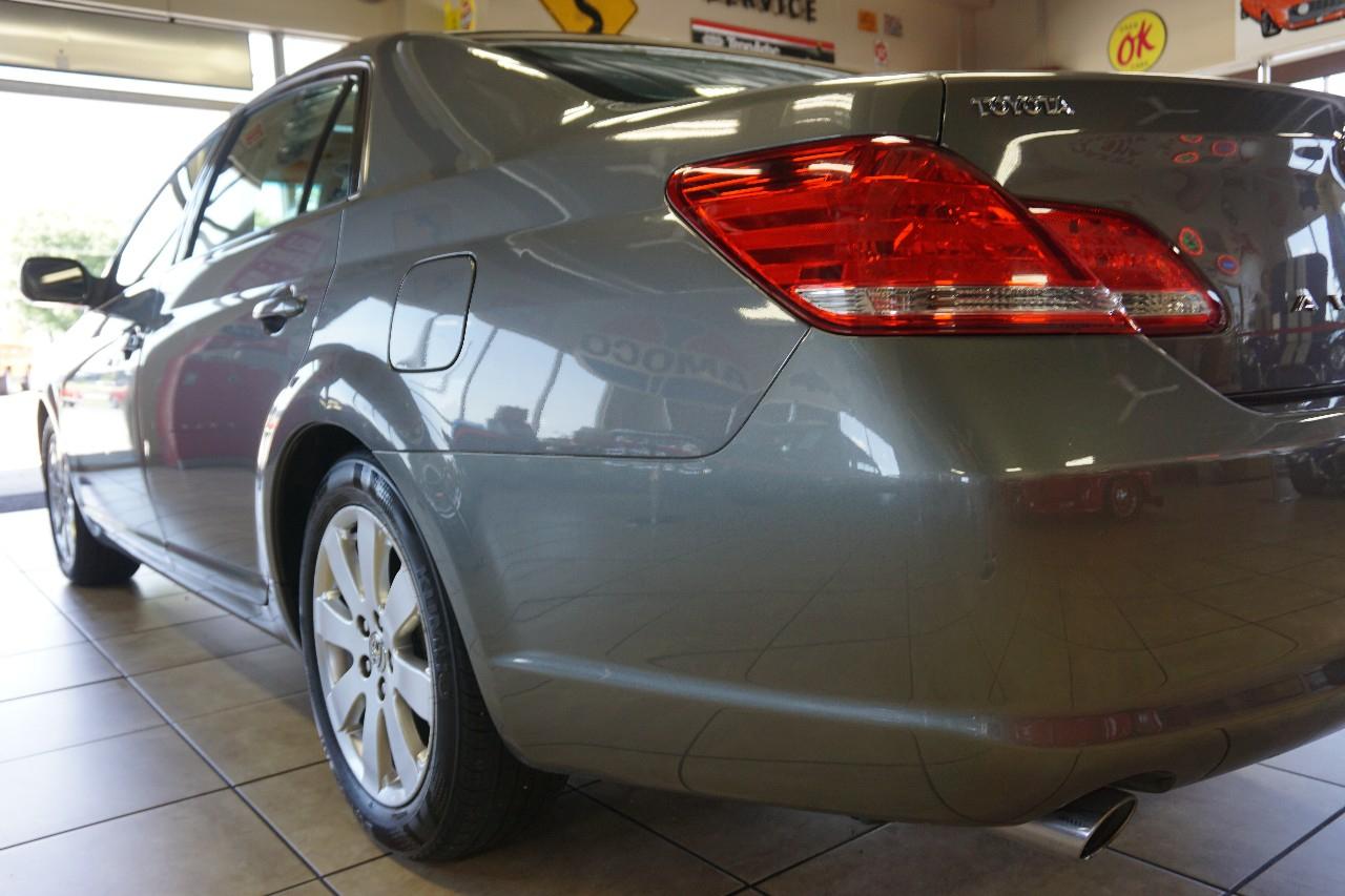 Toyota Avalon  2006