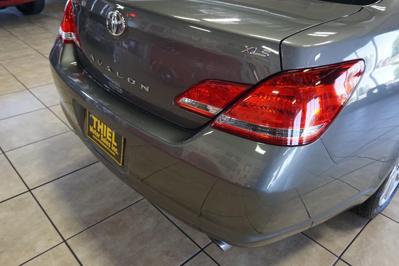 Toyota Avalon  2006