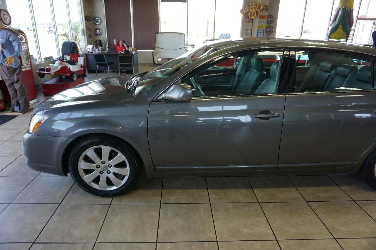 Toyota Avalon  2006