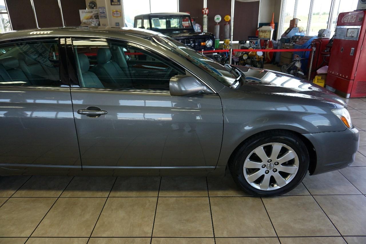 Toyota Avalon  2006