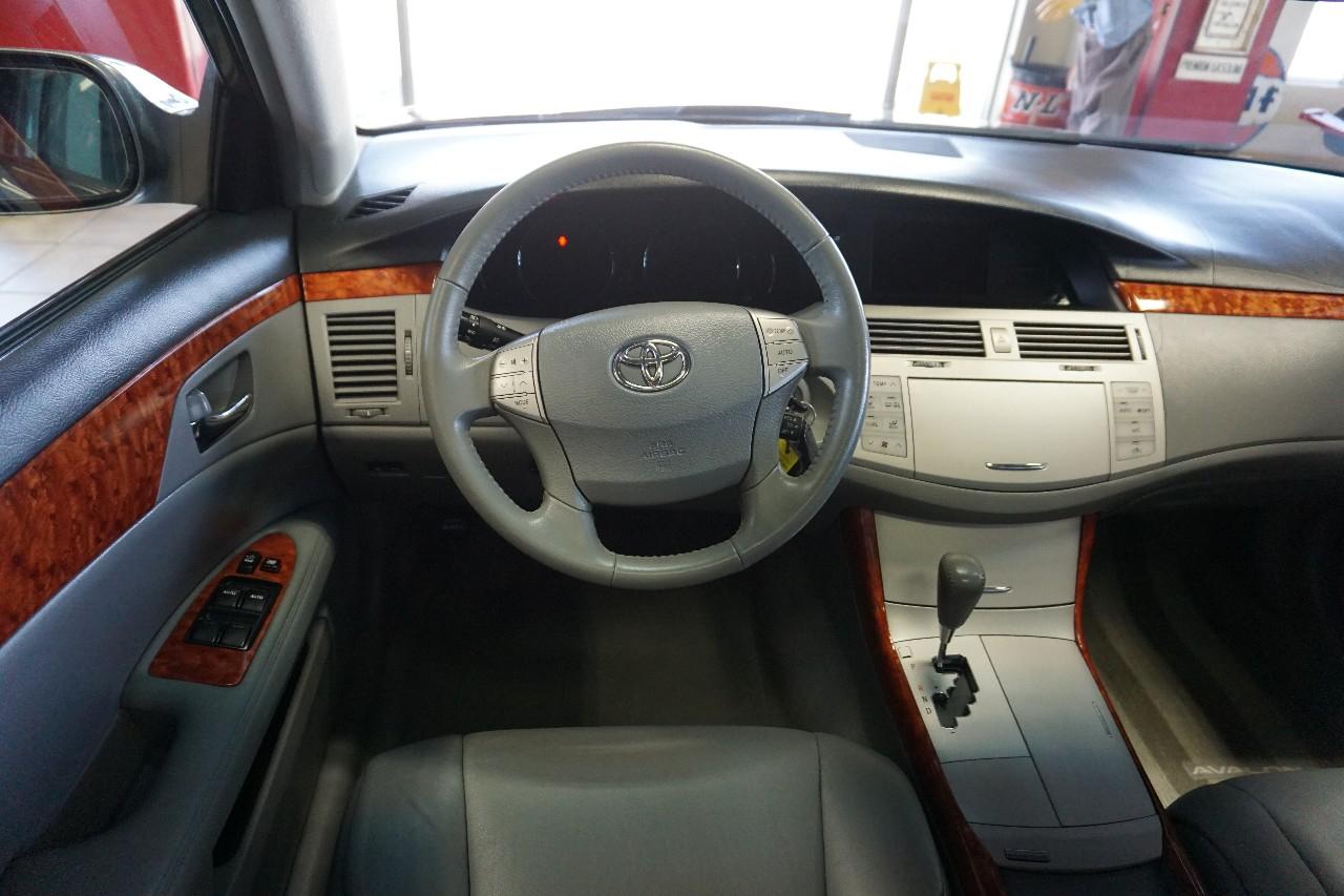 Toyota Avalon  2006