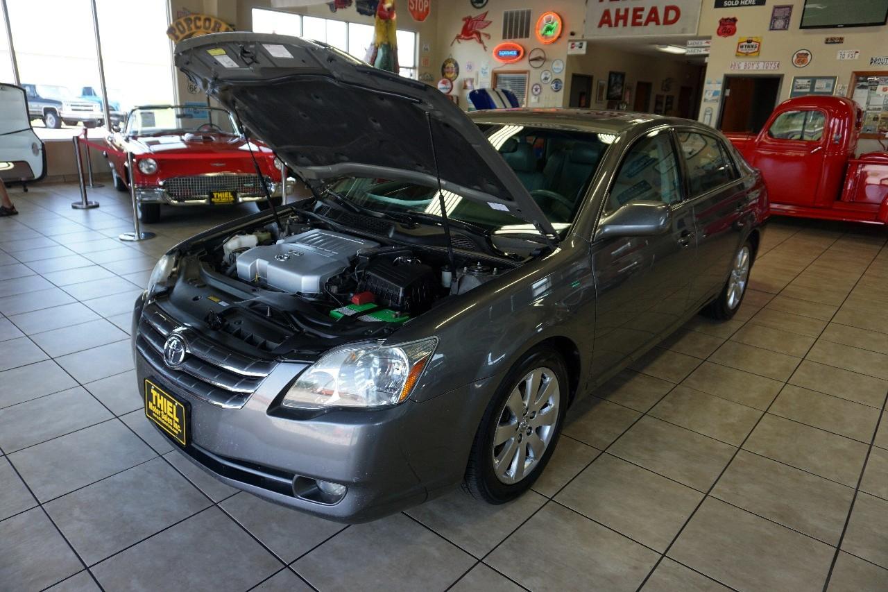 Toyota Avalon  2006