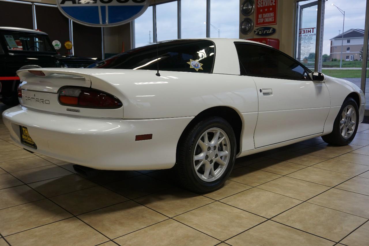 Chevrolet Camaro  2002
