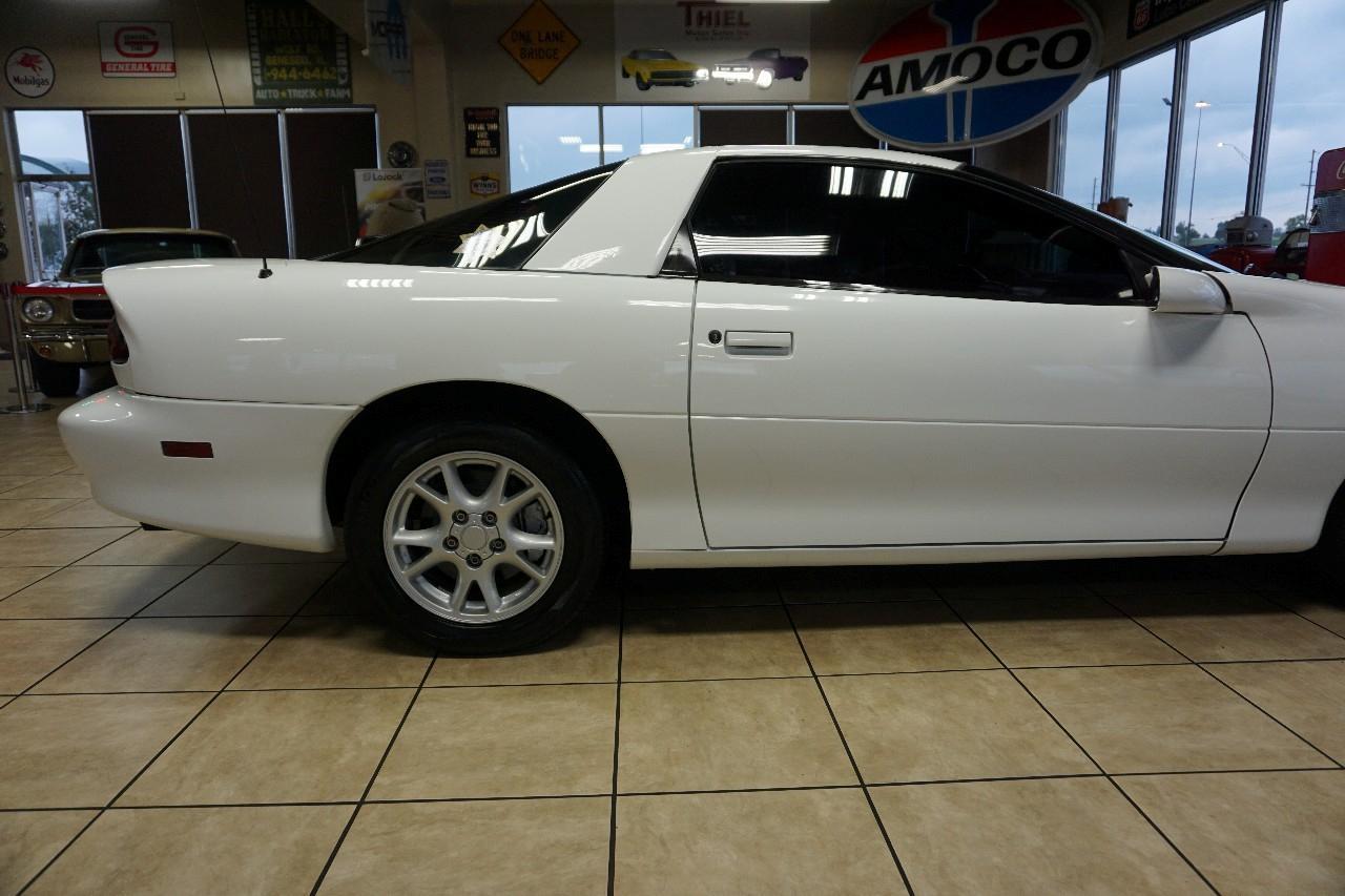 Chevrolet Camaro  2002