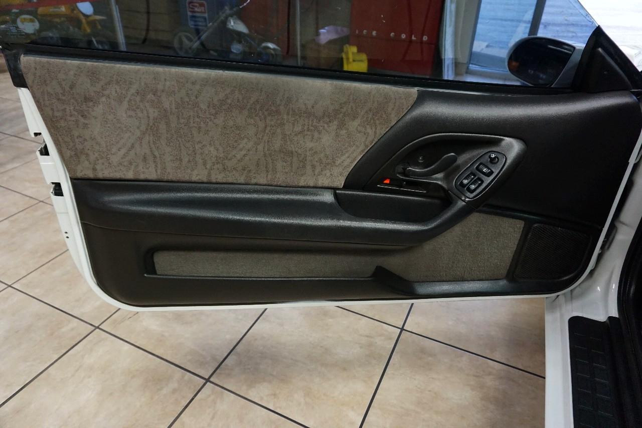 Chevrolet Camaro  2002