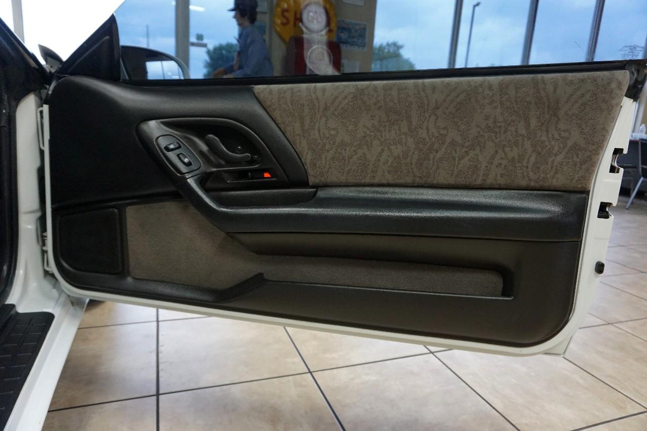 Chevrolet Camaro  2002