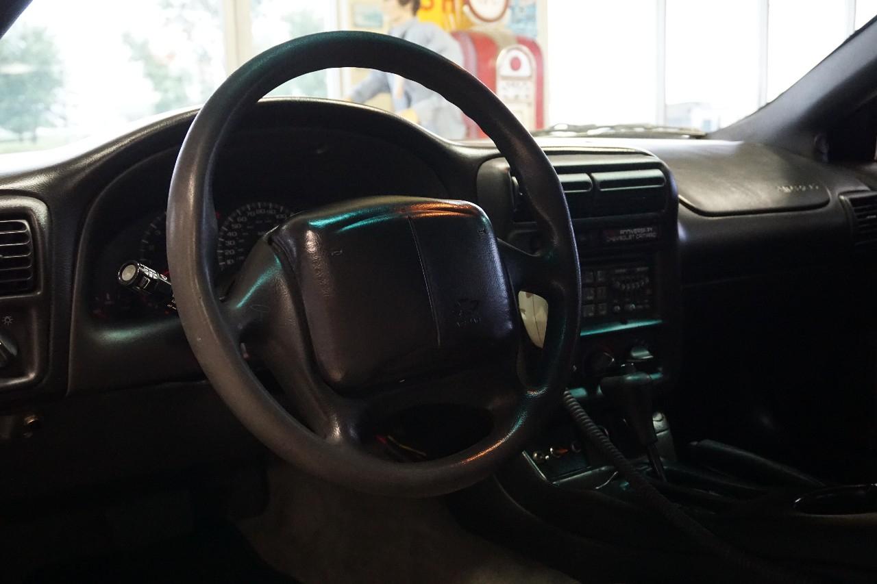 Chevrolet Camaro  2002