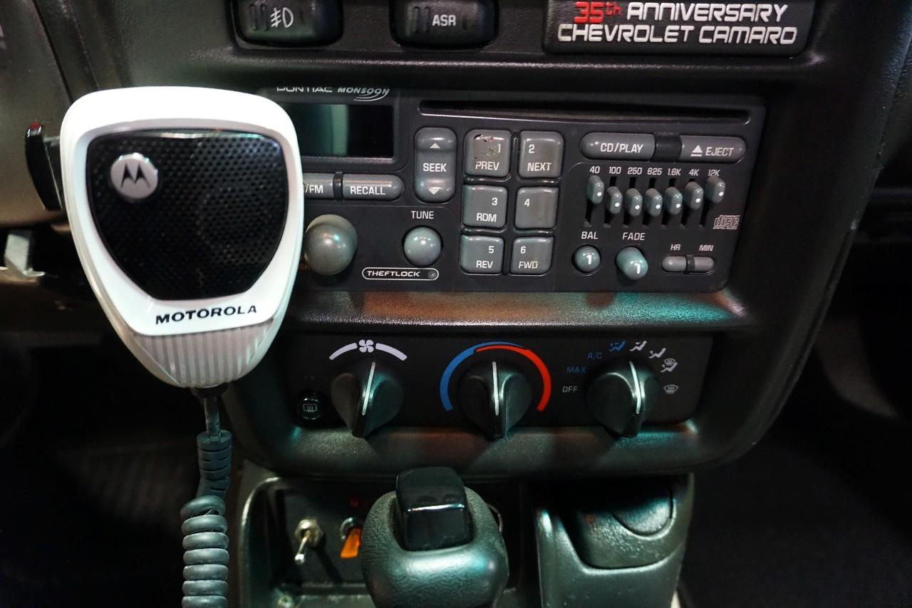Chevrolet Camaro  2002