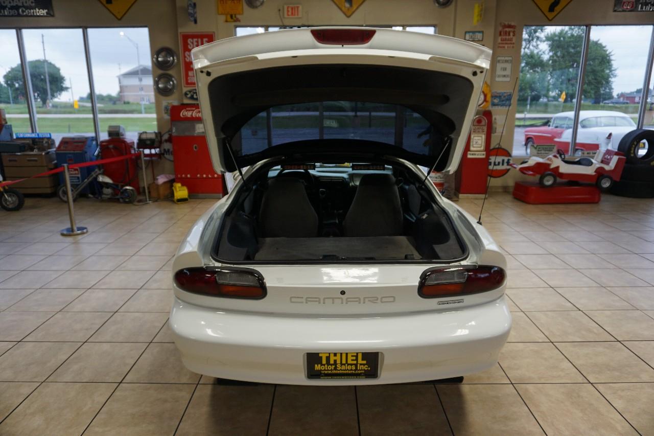Chevrolet Camaro  2002