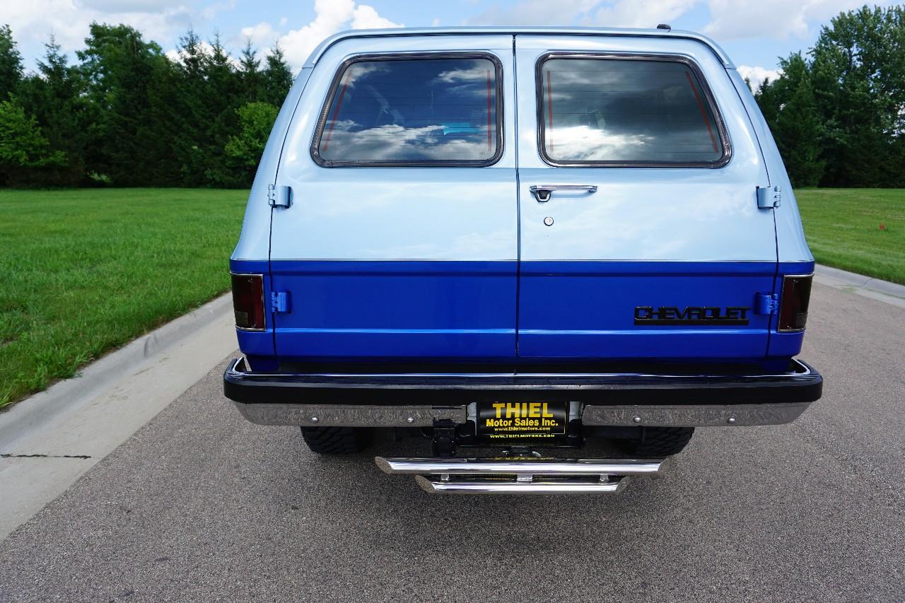 Chevrolet Suburban  1991