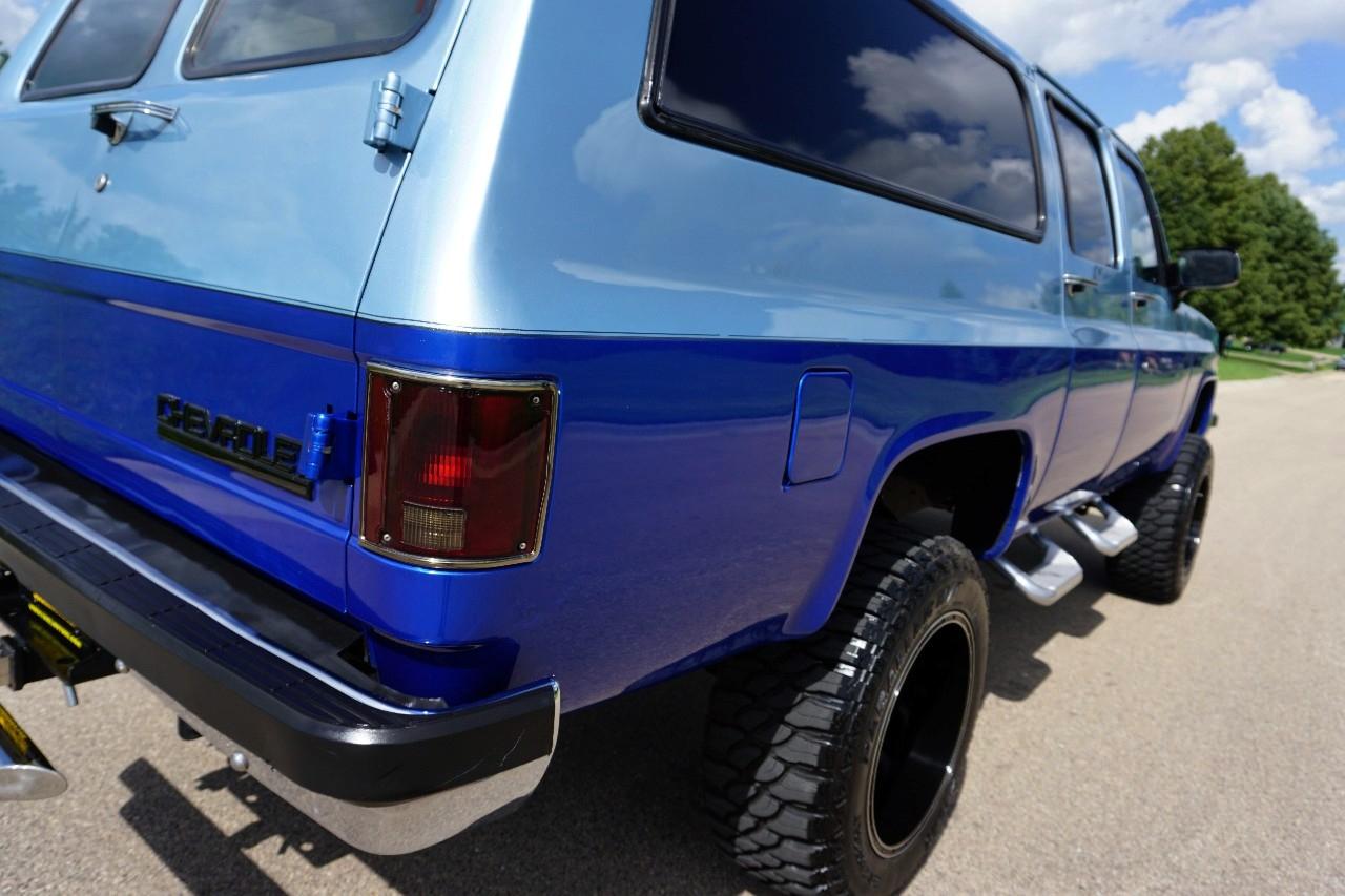 Chevrolet Suburban  1991