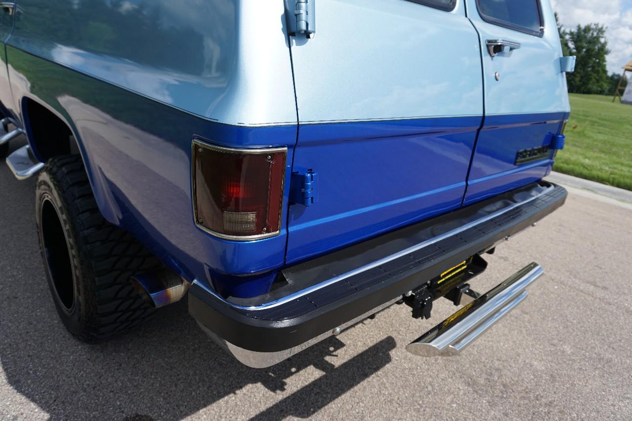 Chevrolet Suburban  1991