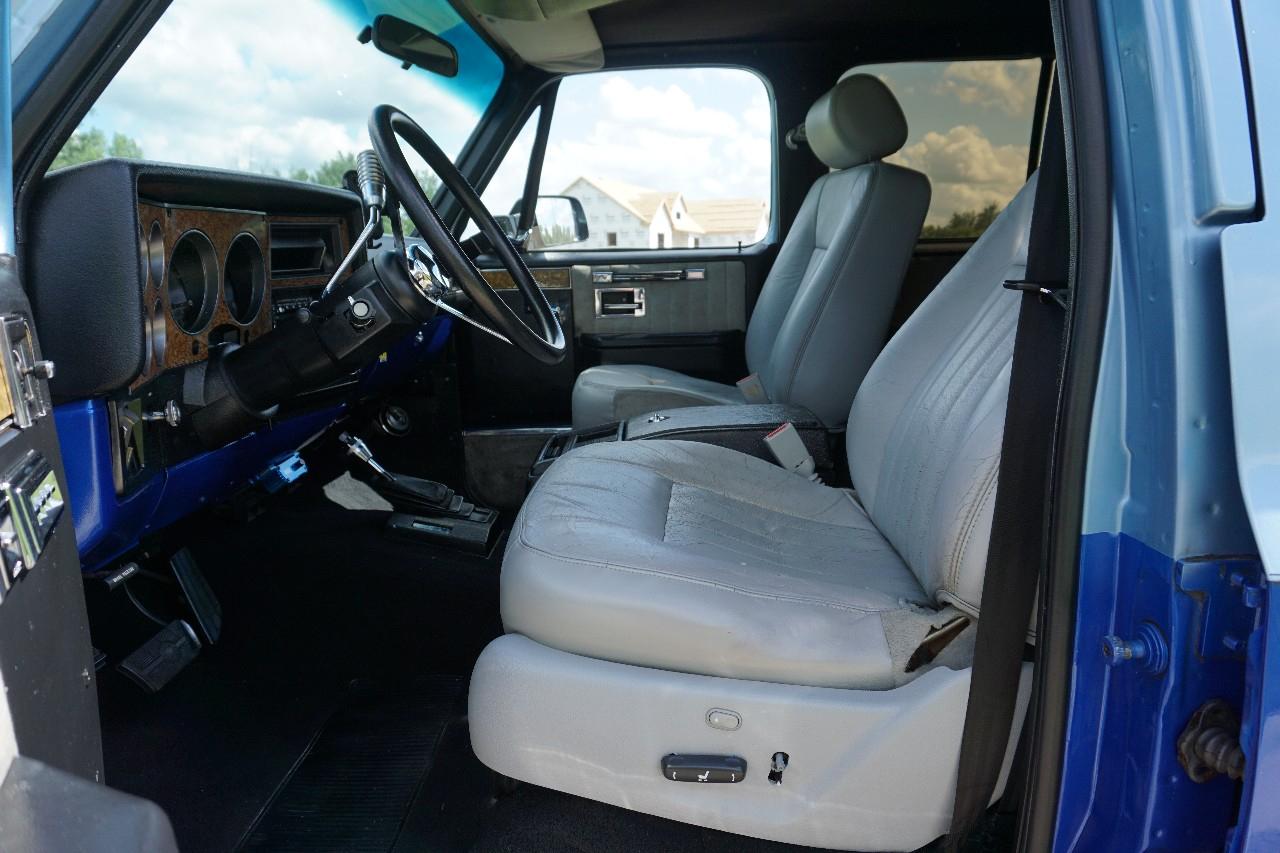 Chevrolet Suburban  1991