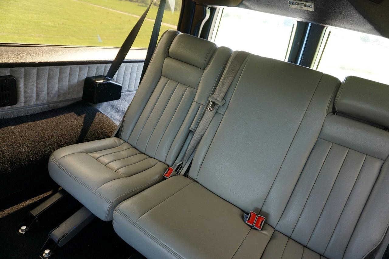 Chevrolet Suburban  1991