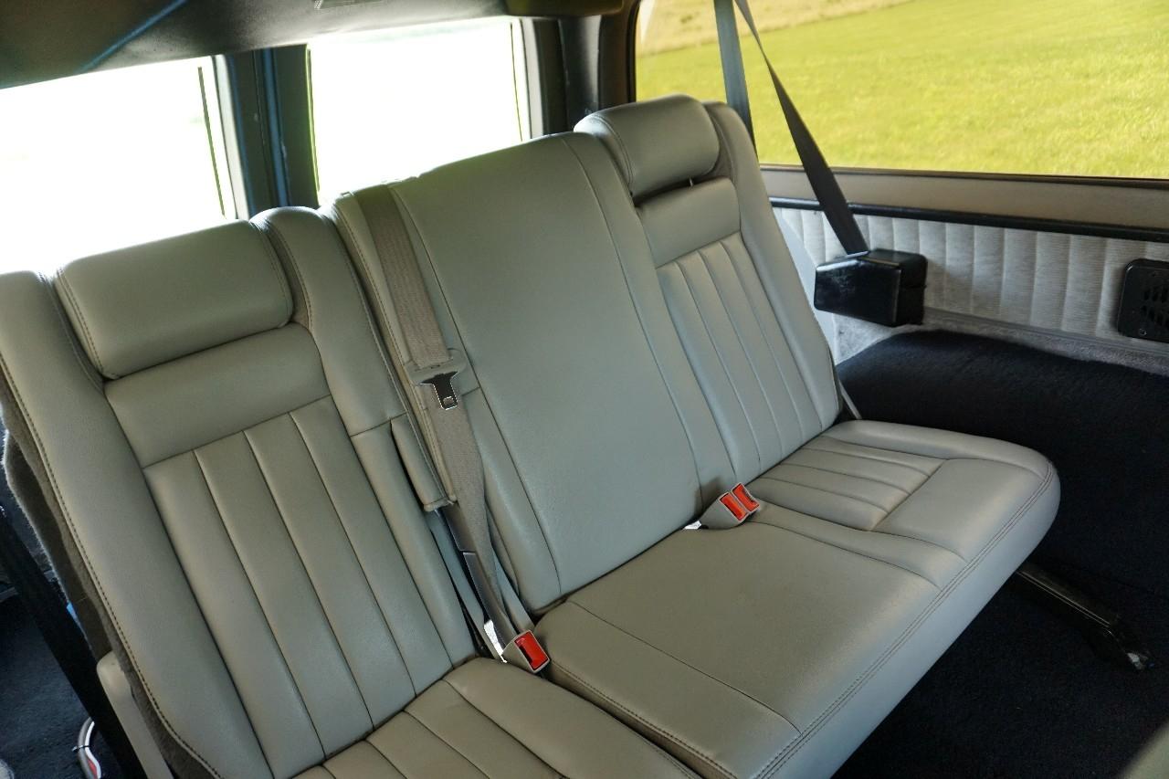 Chevrolet Suburban  1991
