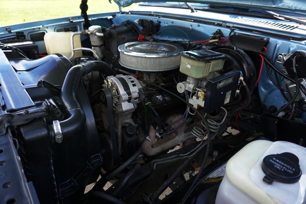 Chevrolet Suburban  1991
