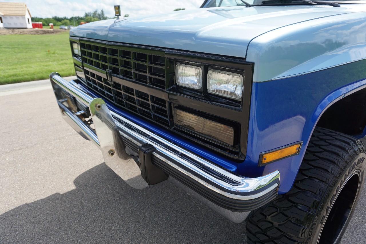 Chevrolet Suburban  1991