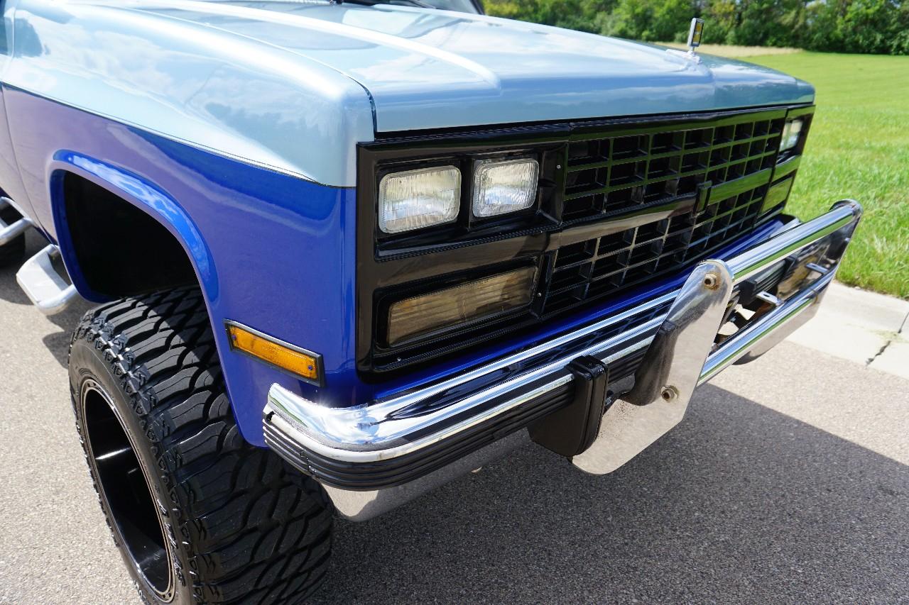 Chevrolet Suburban  1991