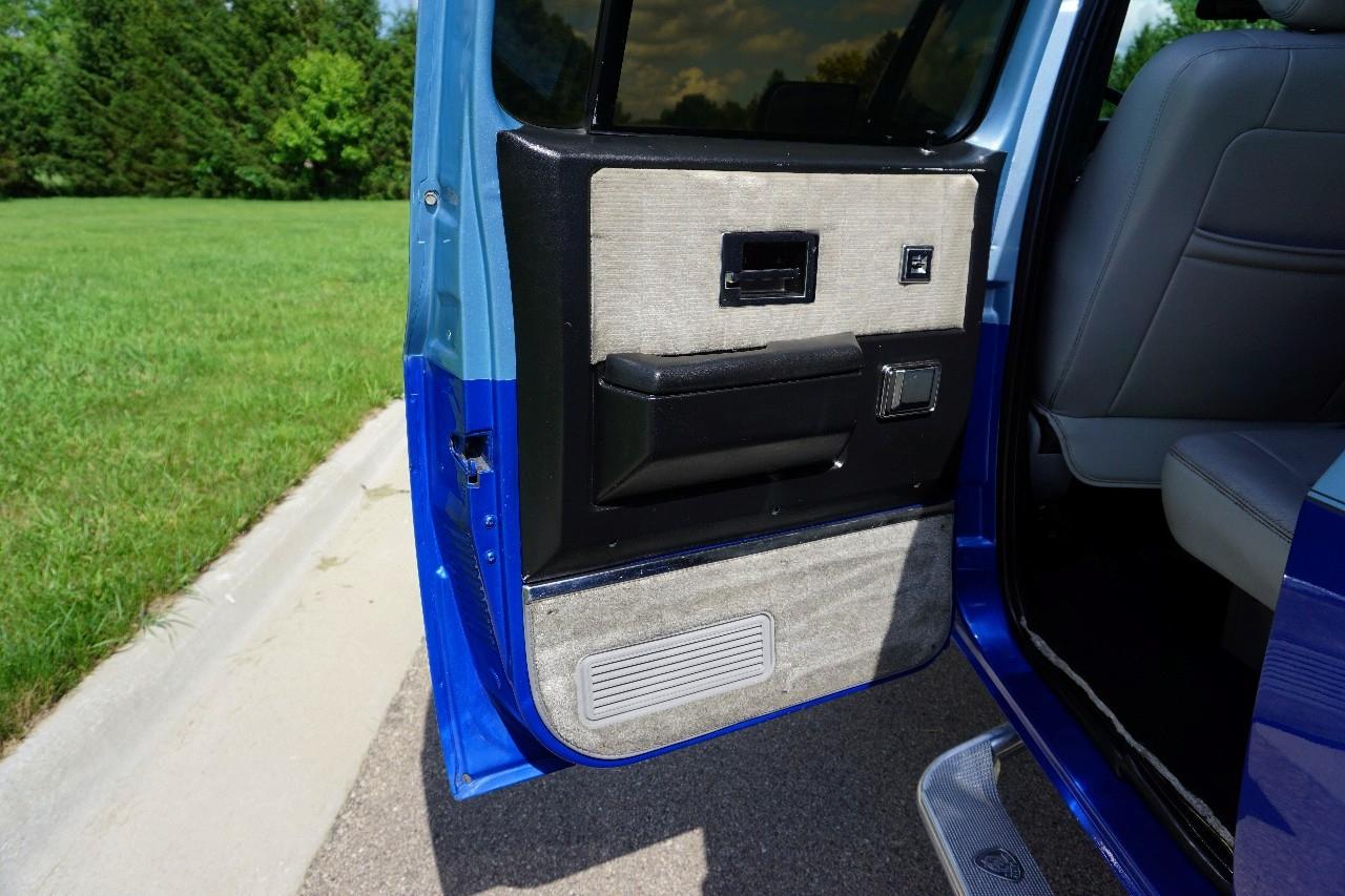 Chevrolet Suburban  1991