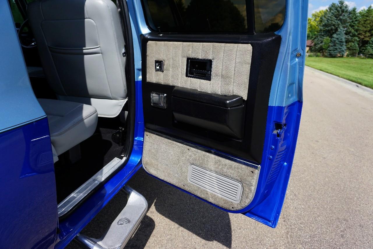 Chevrolet Suburban  1991