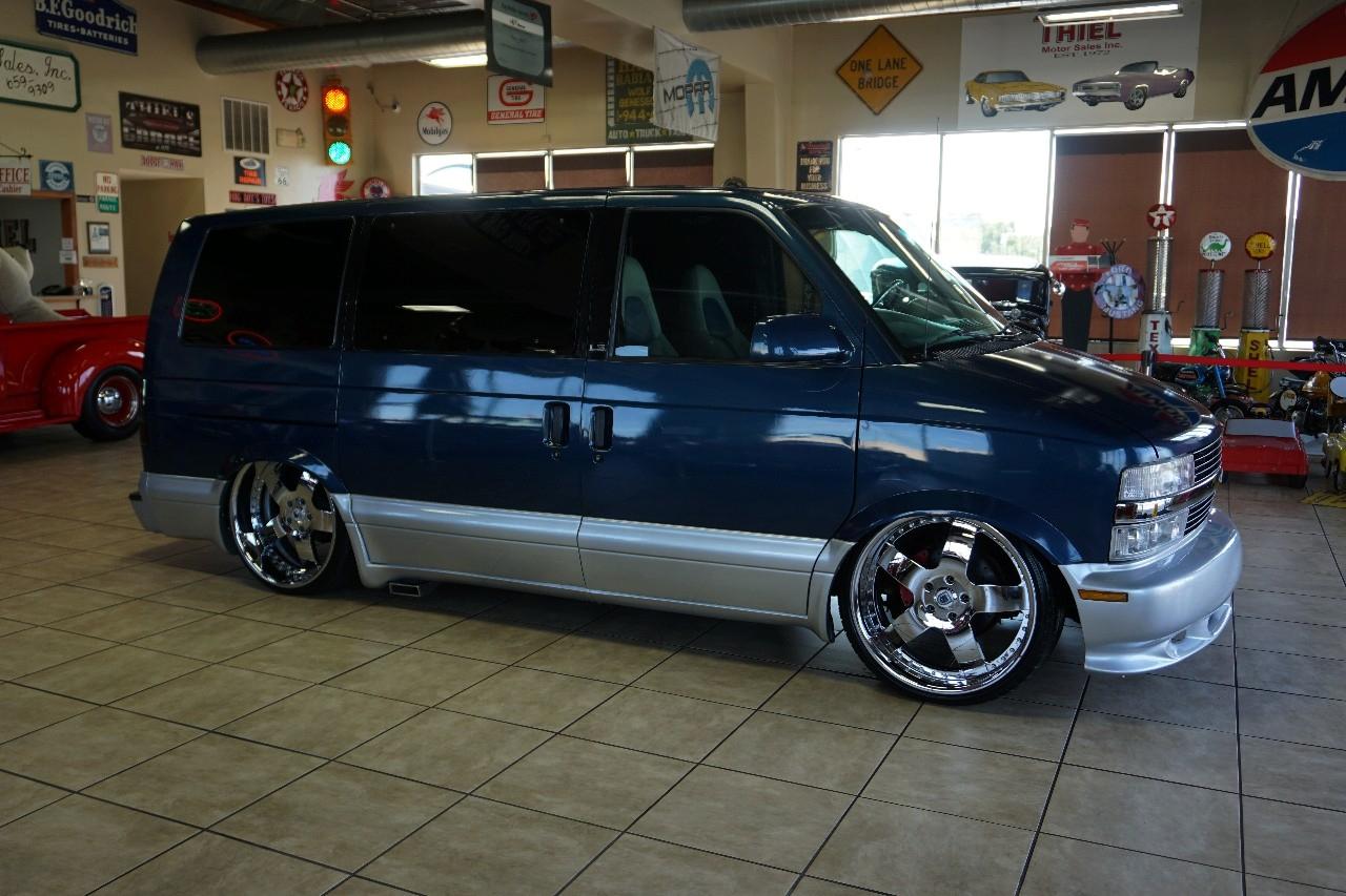 Chevrolet Astro  1999