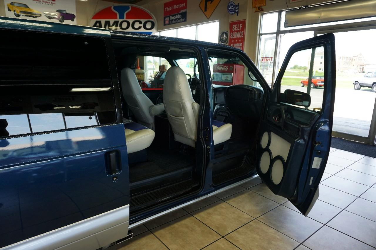 Chevrolet Astro  1999