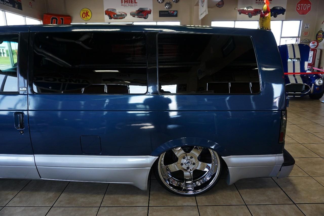 Chevrolet Astro  1999