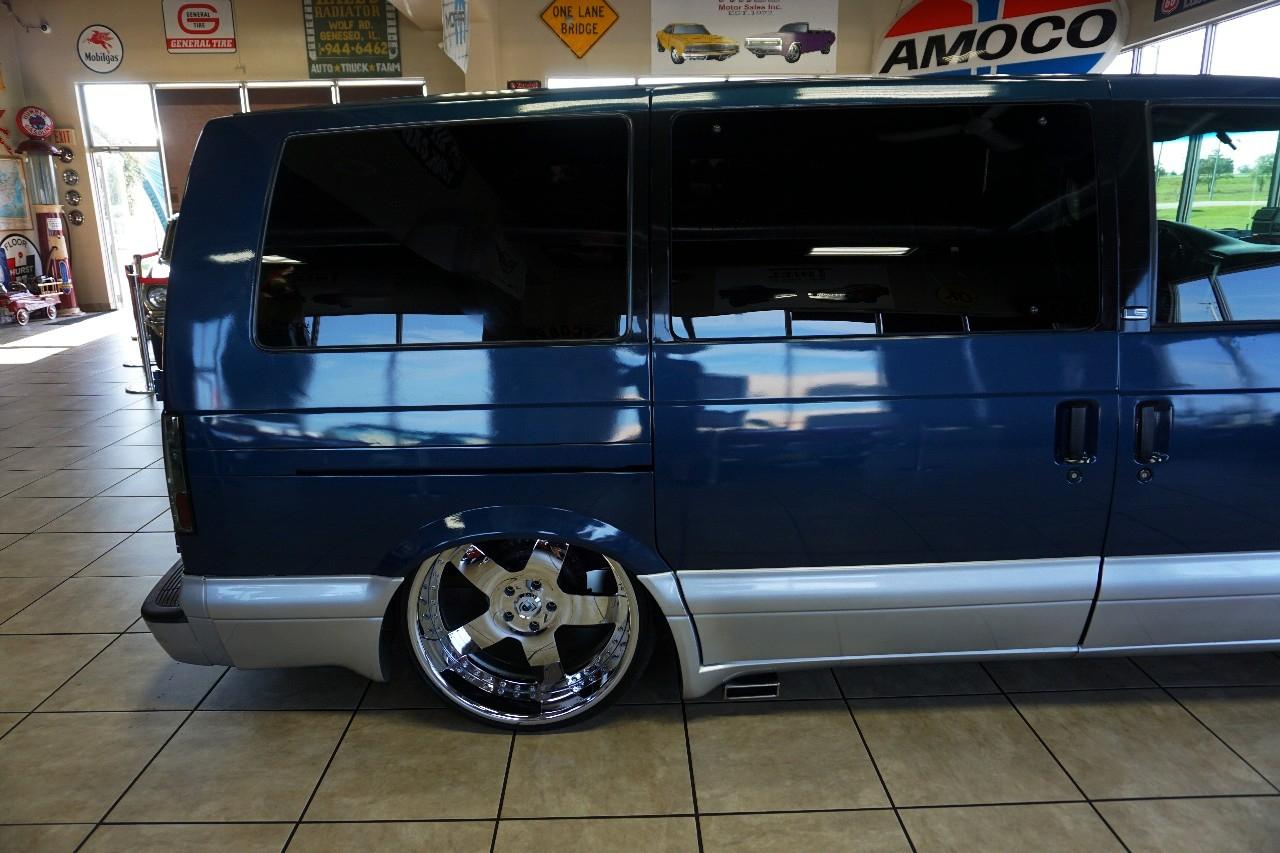 Chevrolet Astro  1999