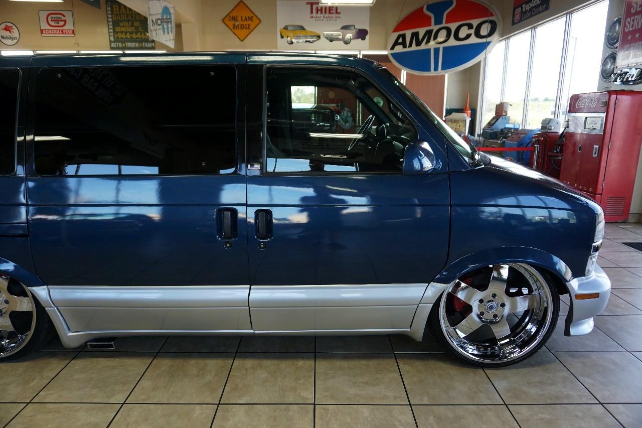 Chevrolet Astro  1999