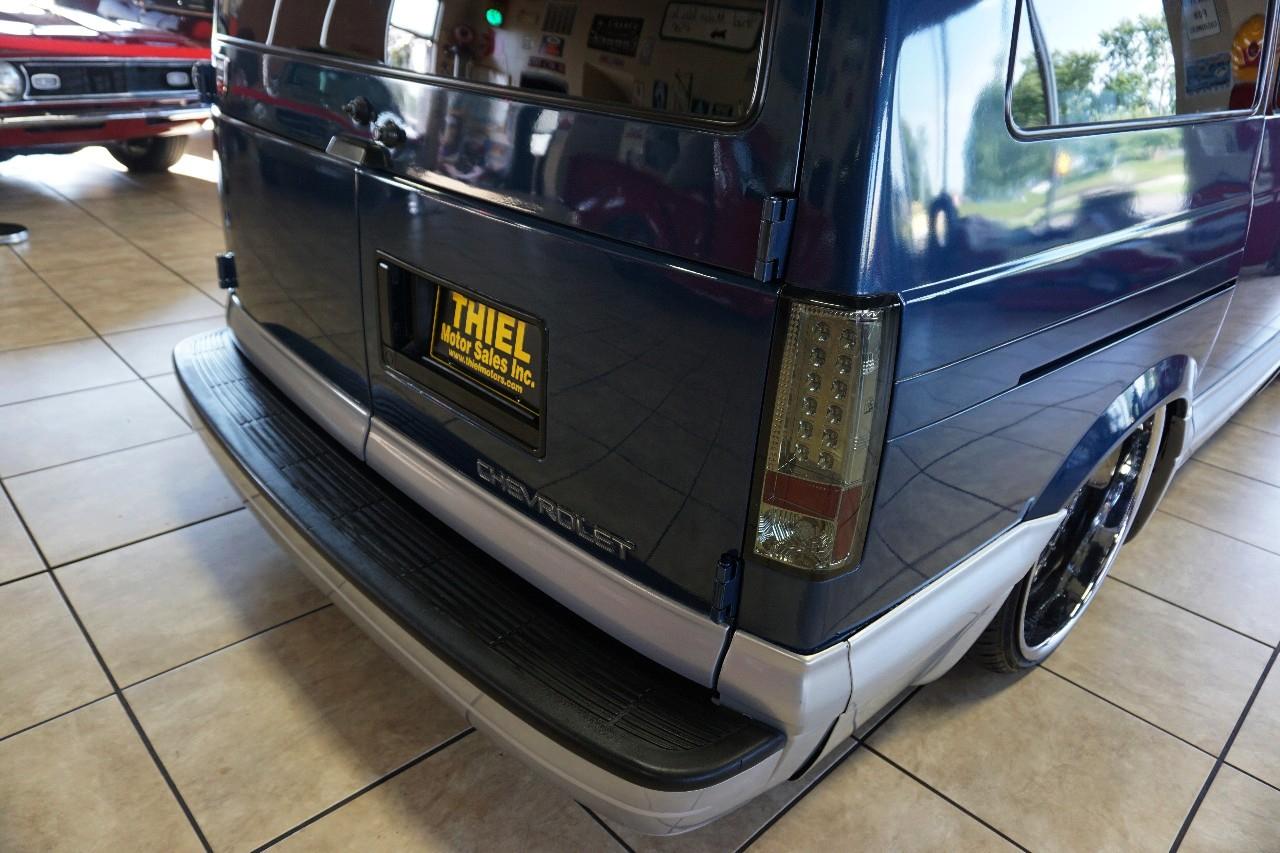 Chevrolet Astro  1999