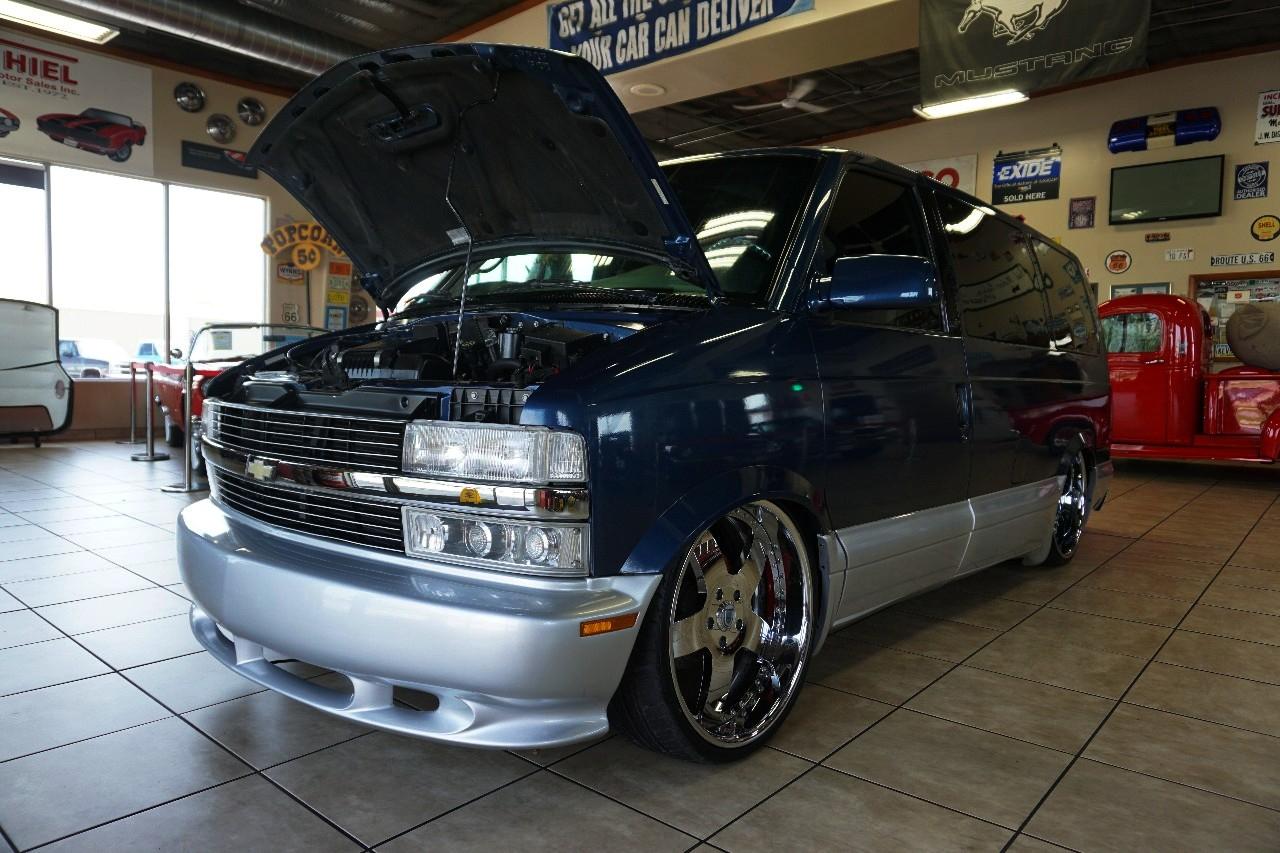 Chevrolet Astro  1999