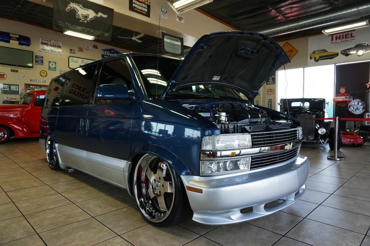 Chevrolet Astro  1999