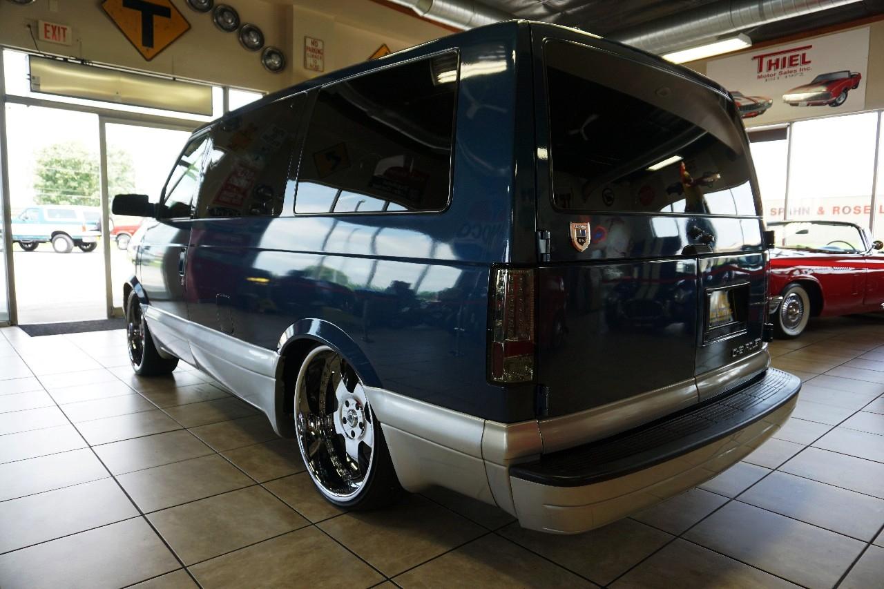 Chevrolet Astro  1999