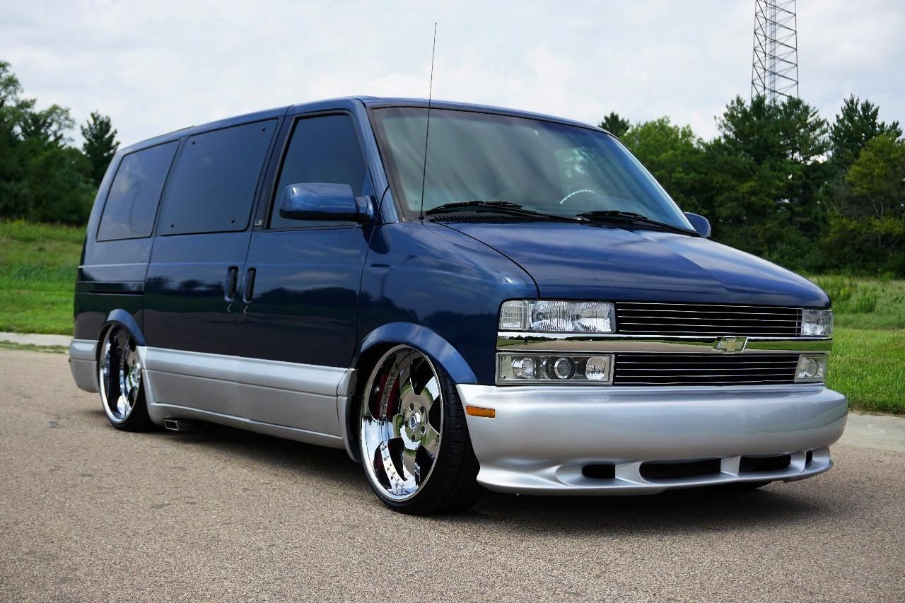 Chevrolet Astro  1999