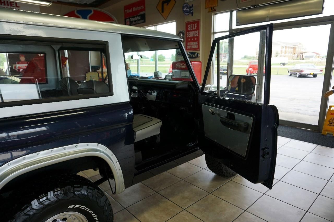 Ford Bronco 4WD  1969