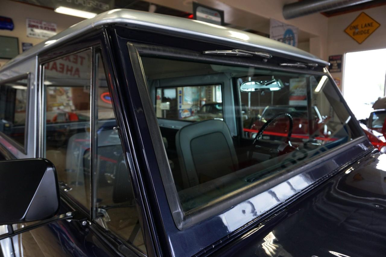 Ford Bronco 4WD  1969