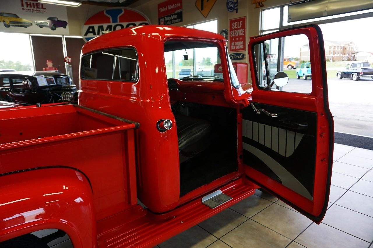 Ford F-100  1956