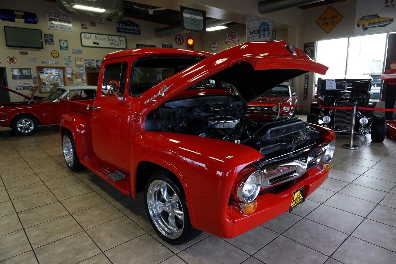 Ford F-100  1956