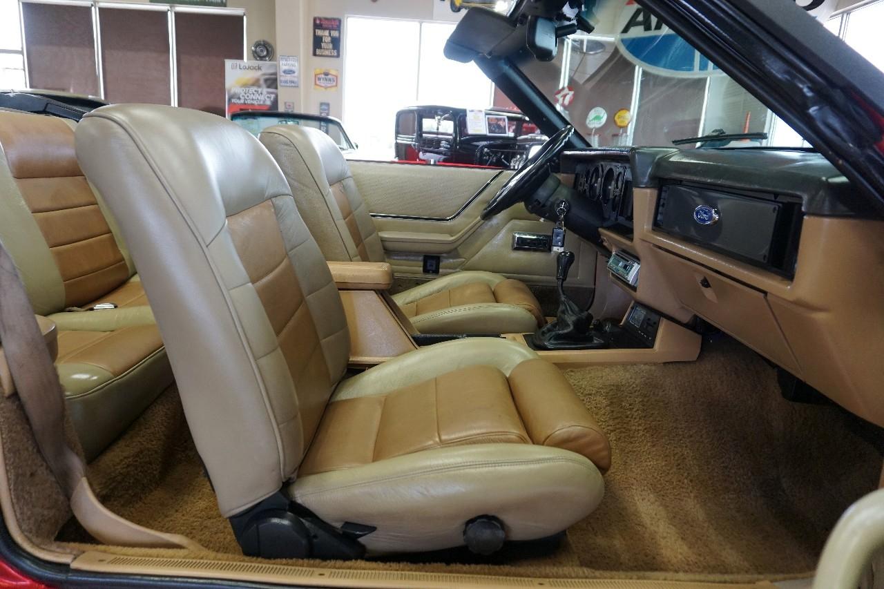 Ford Mustang  1984