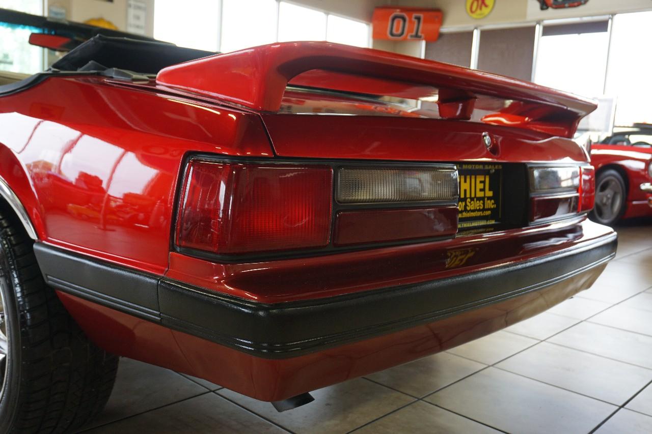 Ford Mustang  1984