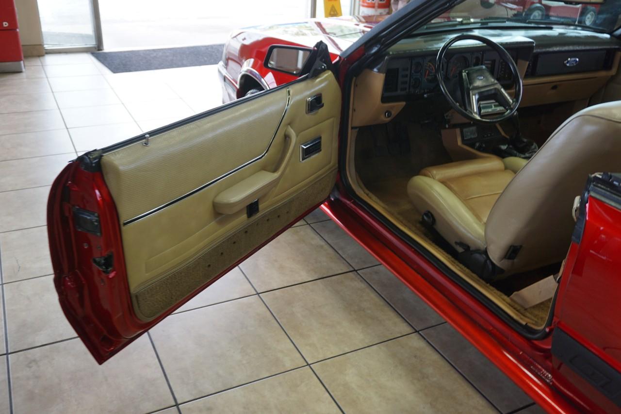 Ford Mustang  1984