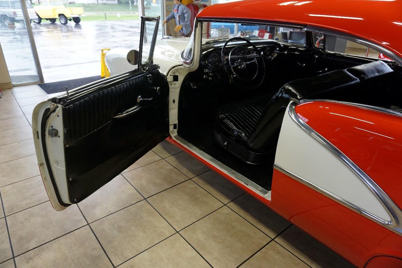 Oldsmobile Super 88  1956
