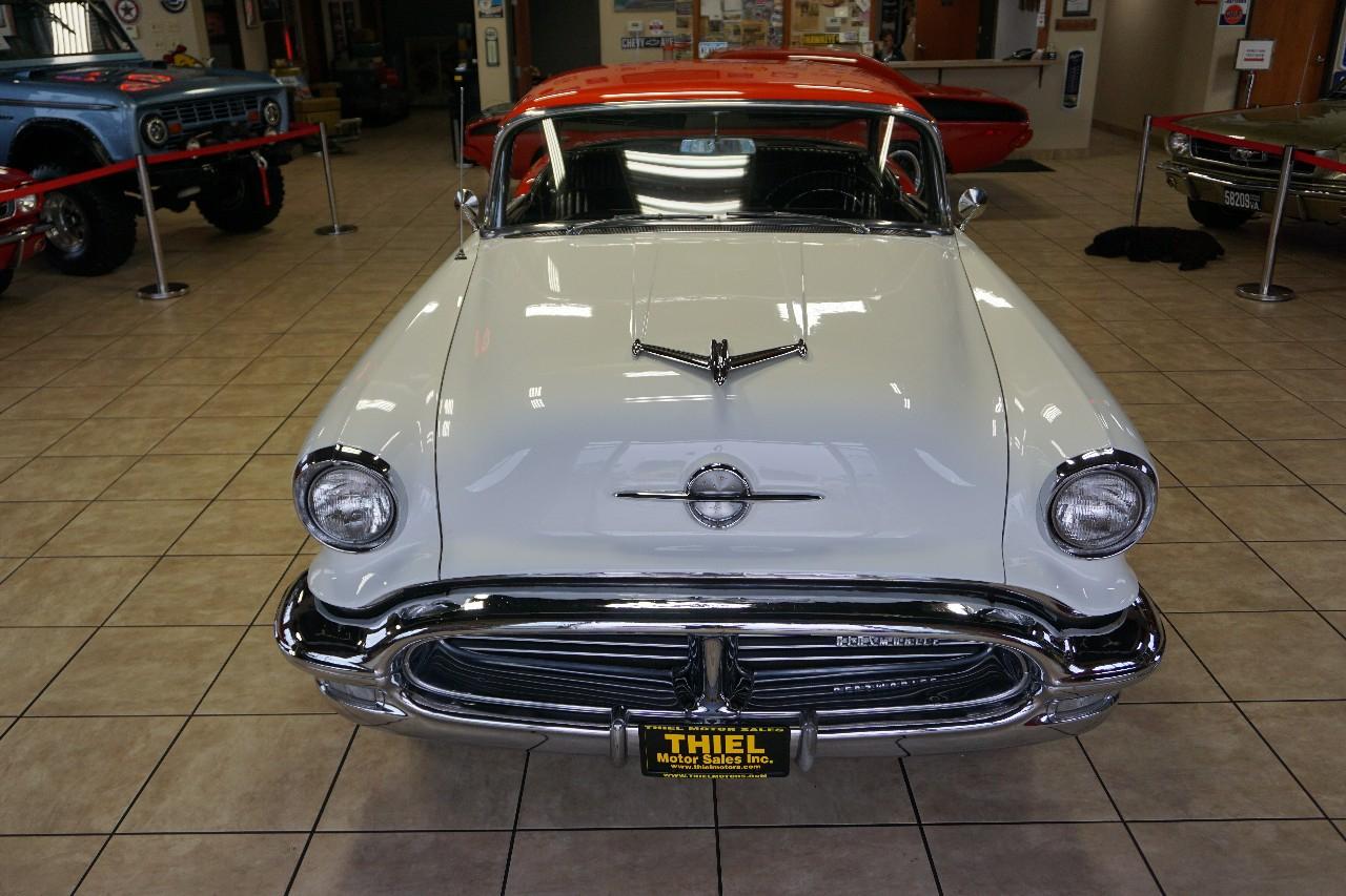 Oldsmobile Super 88  1956
