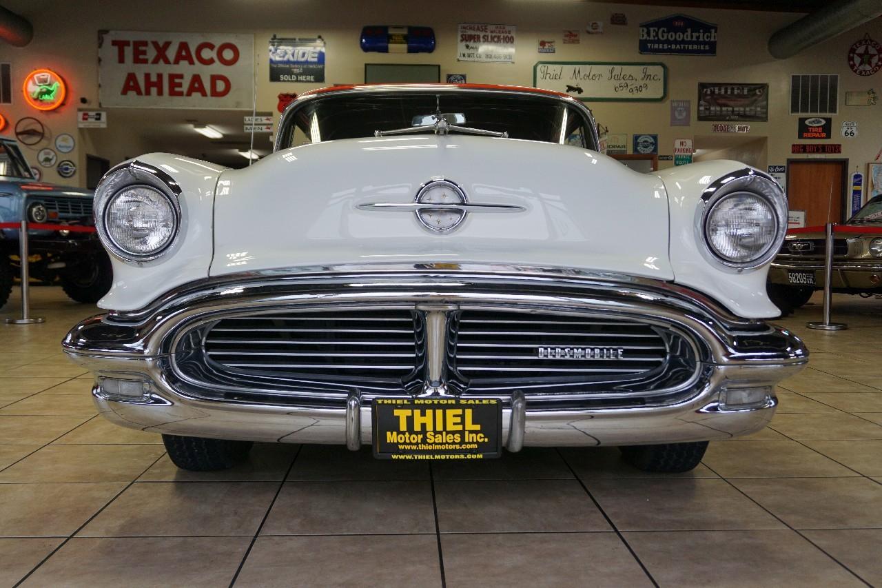 Oldsmobile Super 88  1956