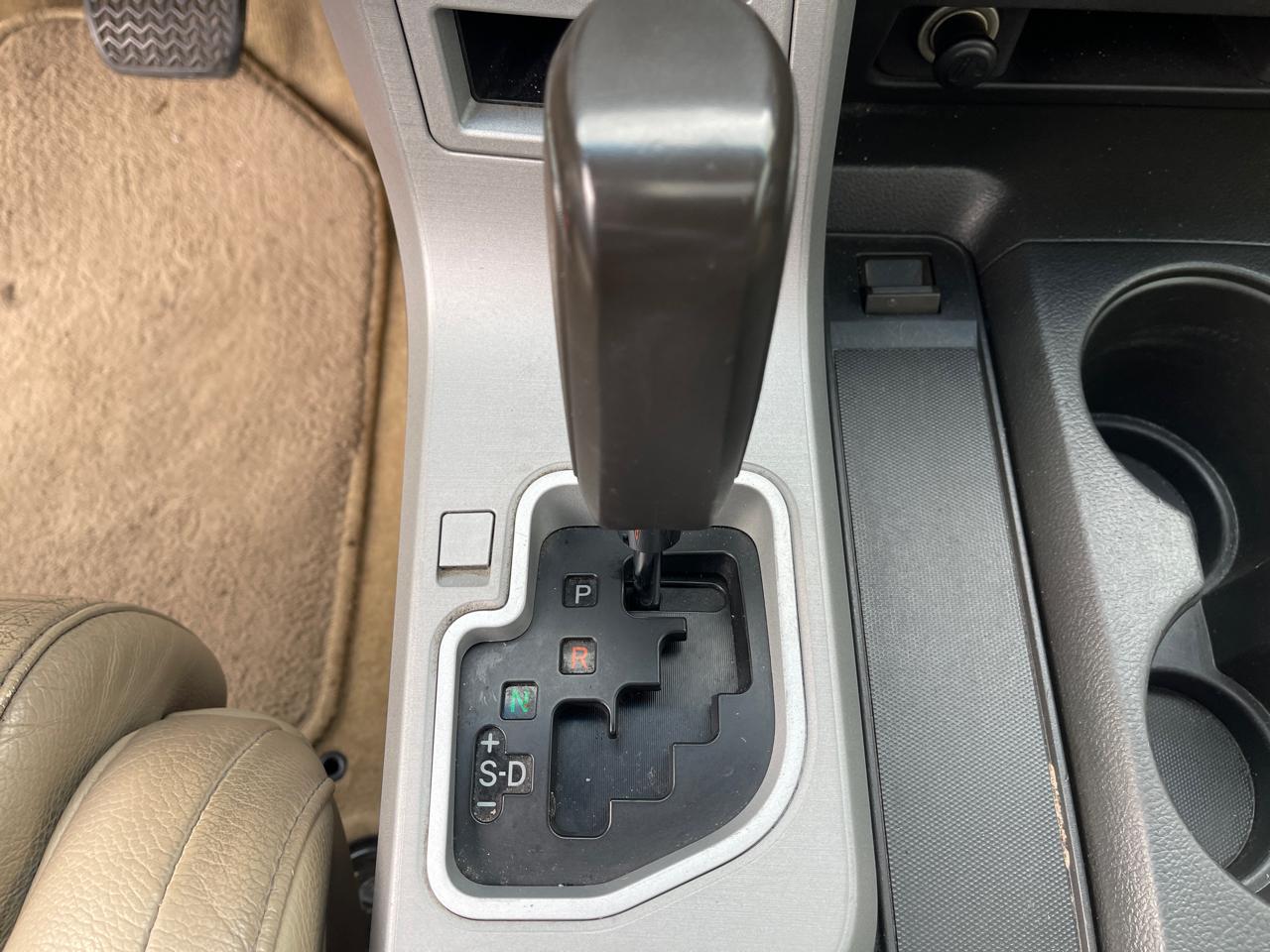 Toyota Sequoia SR5 5.7L 4WD 2008