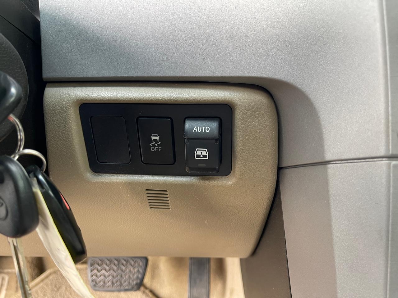 Toyota Sequoia SR5 5.7L 4WD 2008