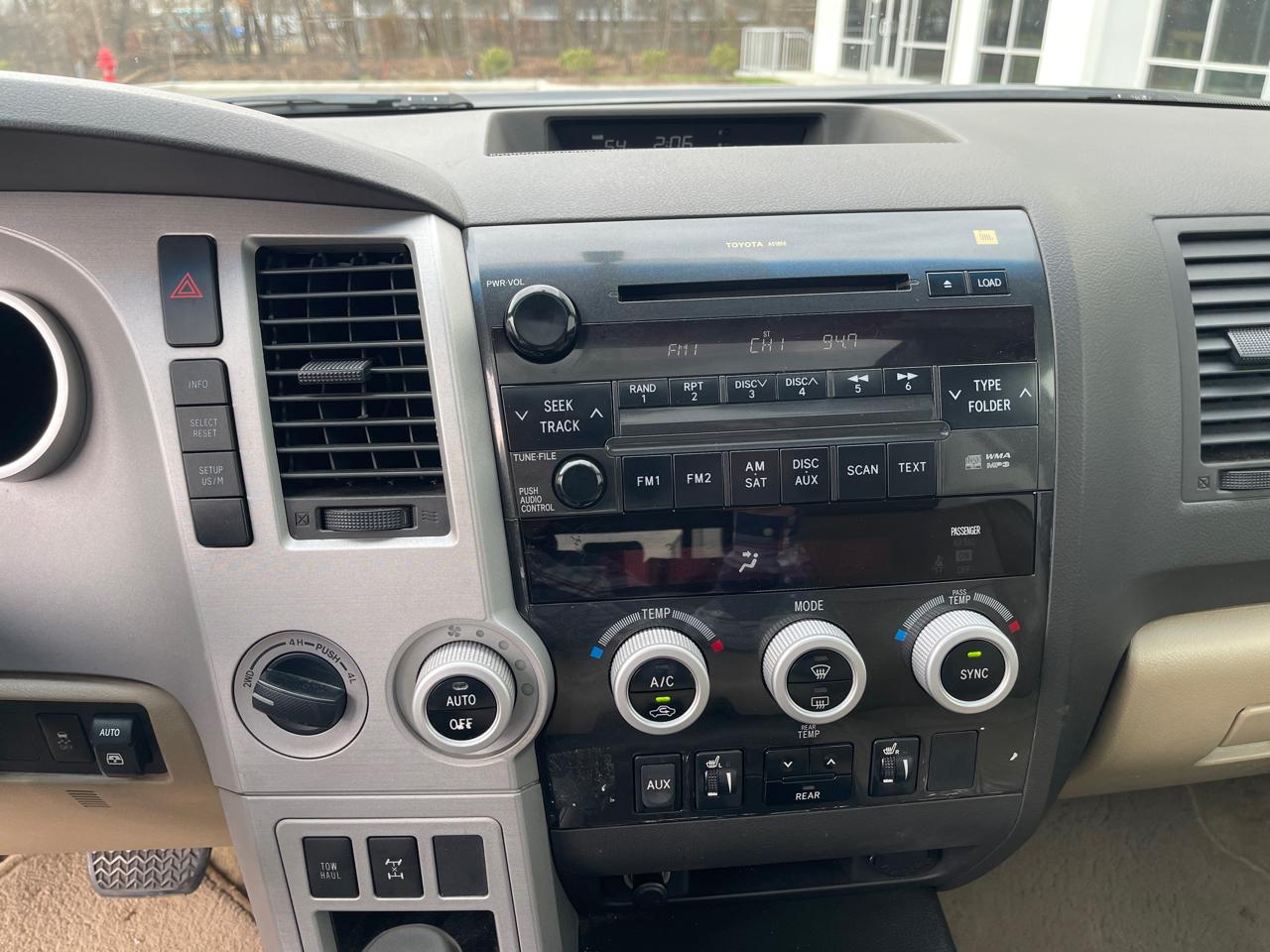 Toyota Sequoia SR5 5.7L 4WD 2008